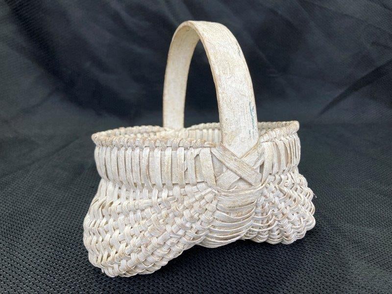 Painted Buttock Basket (1 of 11)