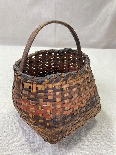 Early 20th Century Cherokee Berry Basket (1 of 14)