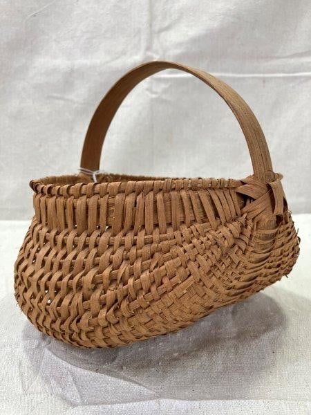 Split Oak Buttocks Egg Basket (1 of 17)
