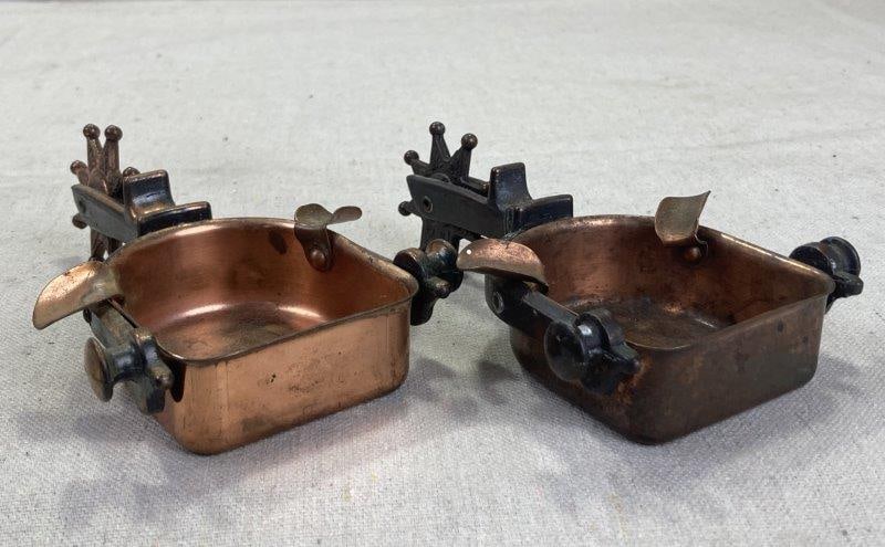 Pair of Spur-Form Ashtrays (1 of 20)