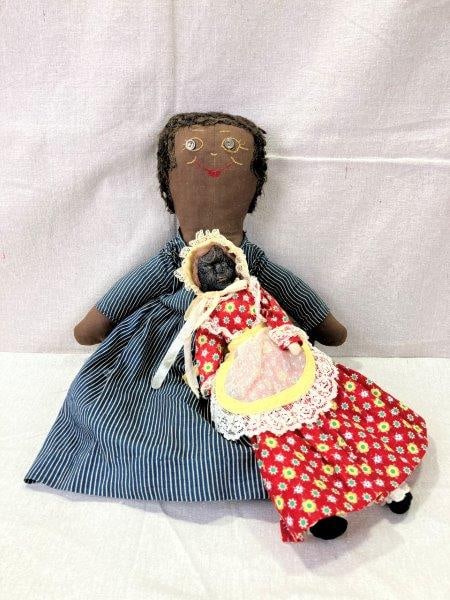 Two Handmade Folk Dolls (1 of 12)