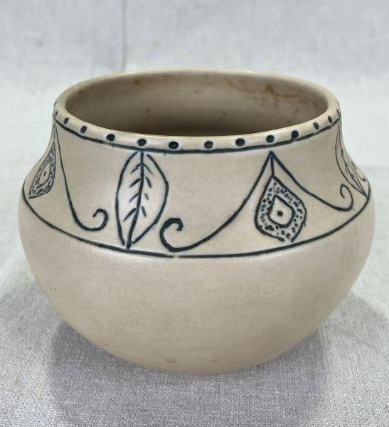 D.X. Gordy Decorated Art Pottery Vase (1 of 10)