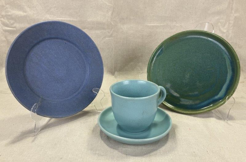 W.J. "Bill" Gordy Art Pottery Cup and Plates (1 of 20)