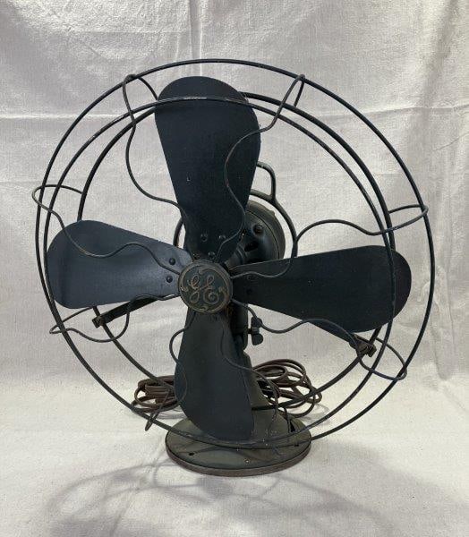 General Electric Oscillating Fan (1 of 15)