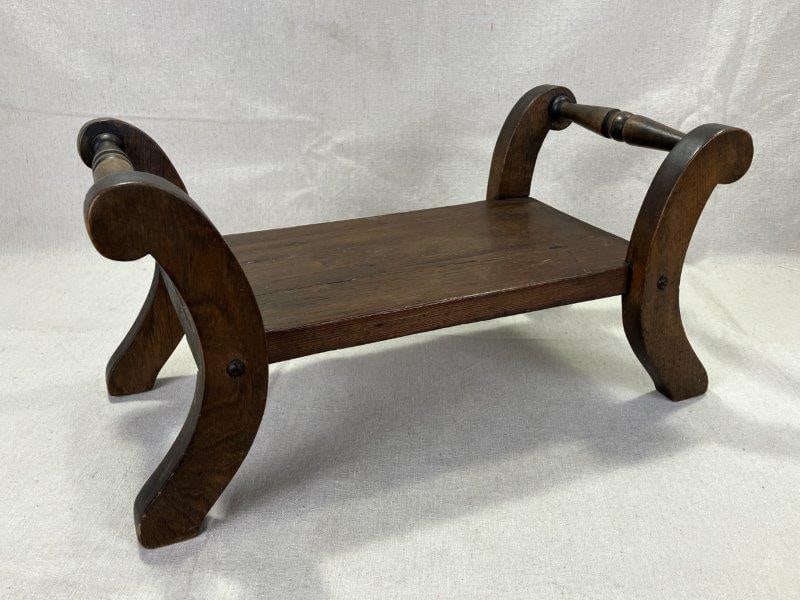 Early American Style Pinewood Footstool (1 of 14)
