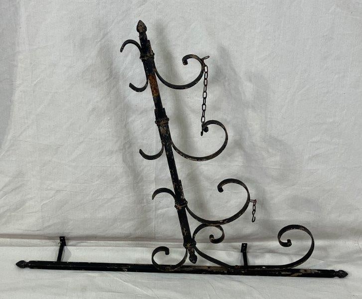Decorative Iron Sign Bracket (1 of 9)