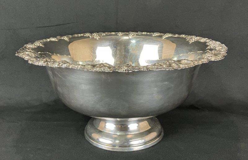 Silverplate Grape and Vine Motif Punch Bowl (1 of 9)
