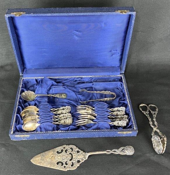 Silverplate Rose Motif Flatware Collection (1 of 16)
