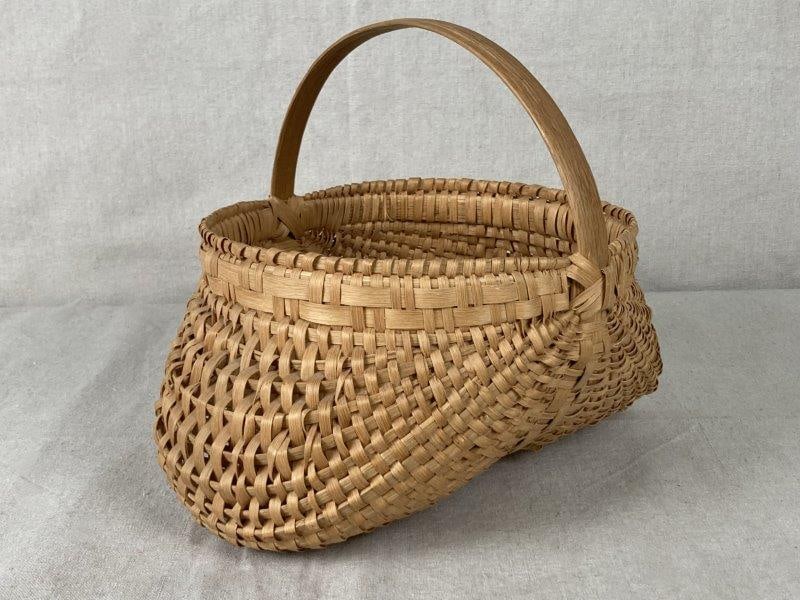 Country Buttocks Basket (1 of 8)