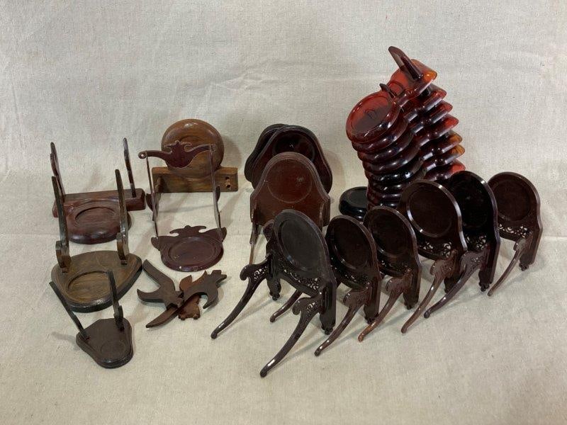 Display Easels and Plate Racks (1 of 20)