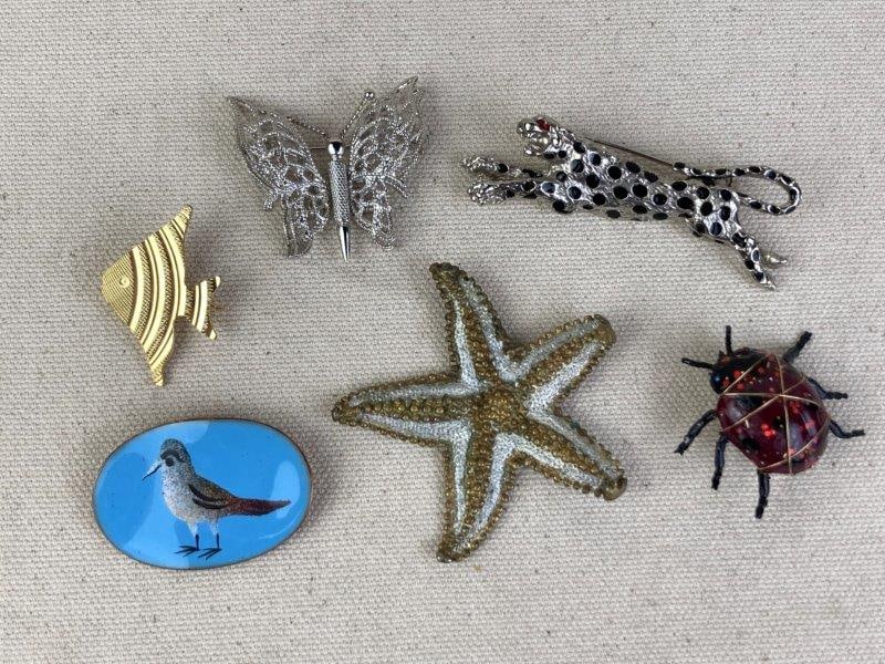 Group of Vintage Animal Brooches (1 of 8)