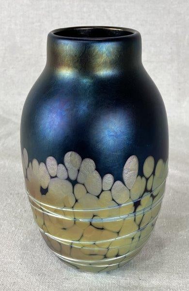 Elaine Hyde Art Glass Vase: Art glass vase by world-renowned glass artist Elaine Hyde, displaying rich tones and iridescent surface patterns with handcrafted artisan excellence. A fine example of her celebrated studio glasswork.