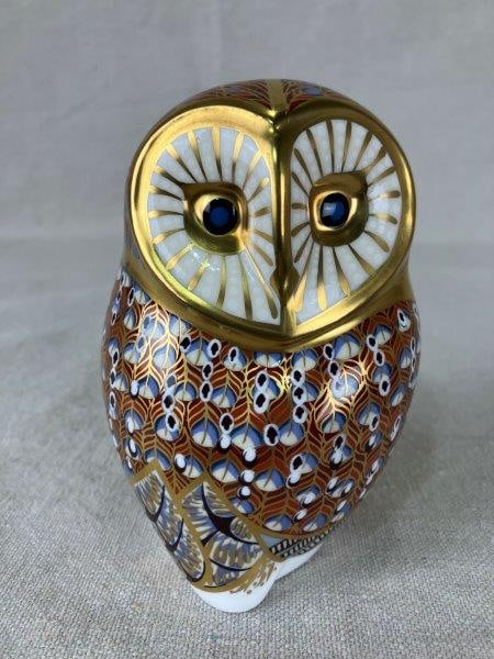 Royal Crown Derby Owl Figurine (1 of 9)