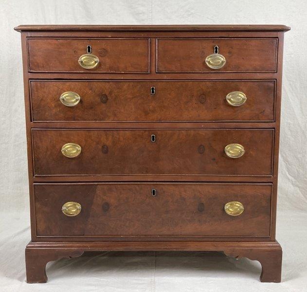 Small Georgian Chest (1 of 9)