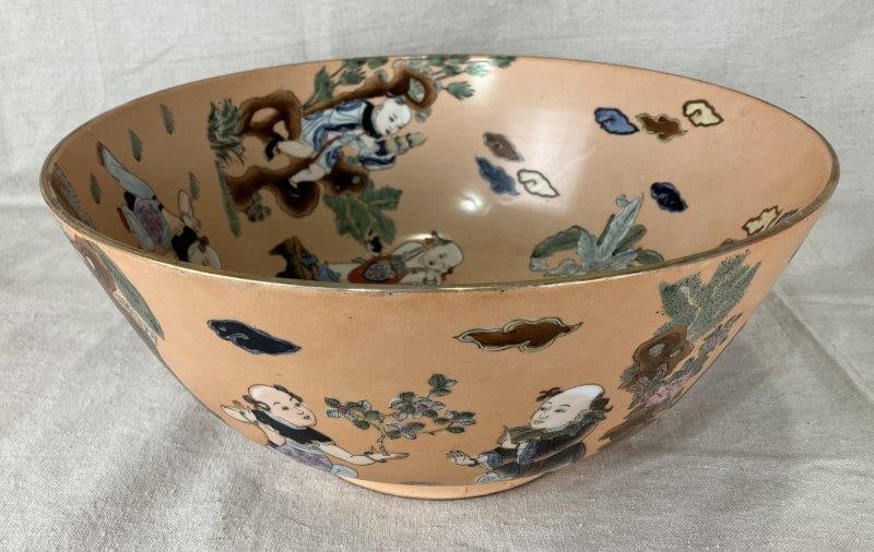 Chinese “The Srednick Collection” Porcelain Reproduction Bowl: Porcelain bowl commissioned circa 1981 as part of The Srednick Collection, continuing the tradition of Chinese export ware from the 17th through 19th centuries. Decorated in vibrant orange and mandari