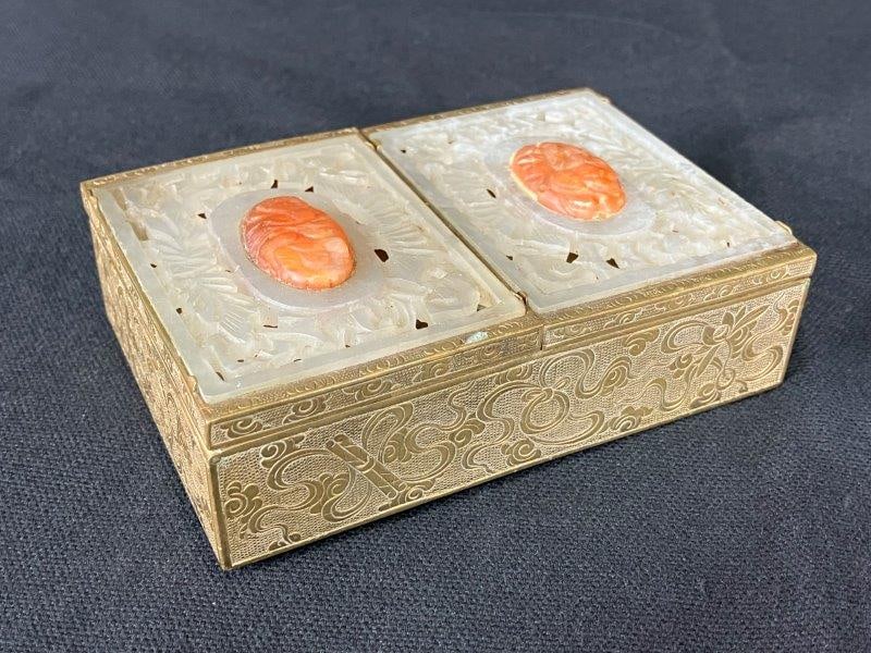 Carved Jade and Carnelian Box (1 of 14)