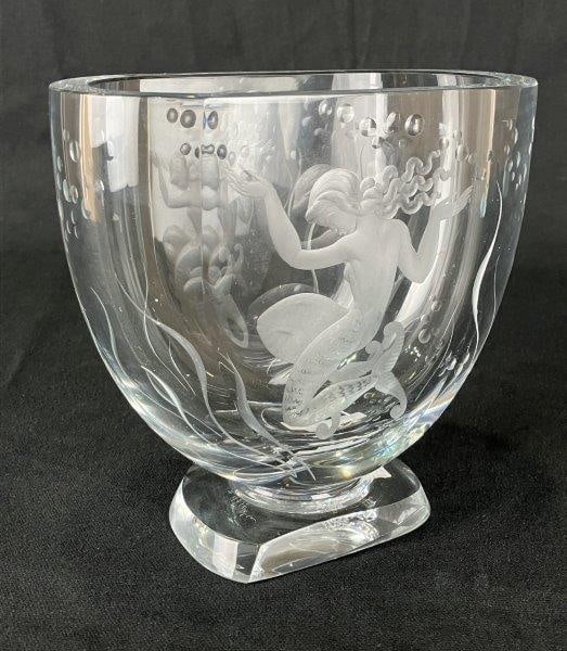 Kjellander Swedish Art Glass Vase: Art Deco–style clear glass vase, finely etched with a central depiction of a mermaid surrounded by rising bubbles. Signed Kjellander on the base. Measures approximately 6 1/4 in. H × 6 1/2 