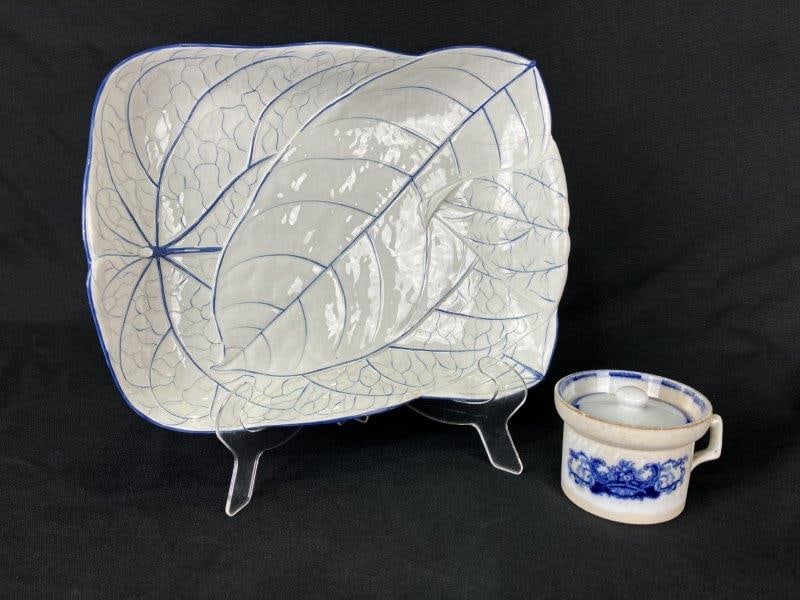 Early English Dish and Mustard Pot, Featuring Wedgwood: Charming early English porcelain grouping including a dish and mustard pot, both decorated with plant and floral motifs in cobalt tones on white grounds, with one attributed to Wedgwood. The dish meas