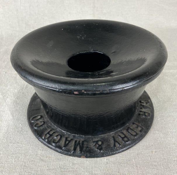 Car Fory & Mach Co. Winston-Salem Cast Iron Spittoon (1 of 9)