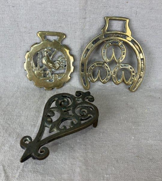 Trivet and Two Brass Horse Brasses (1 of 12)