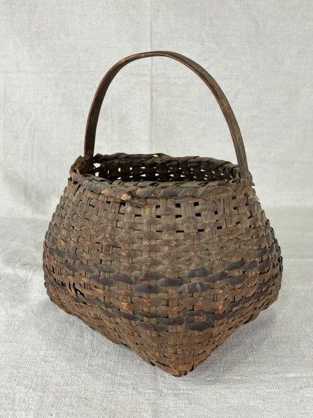Cherokee Rivercane Gathering Basket (1 of 11)