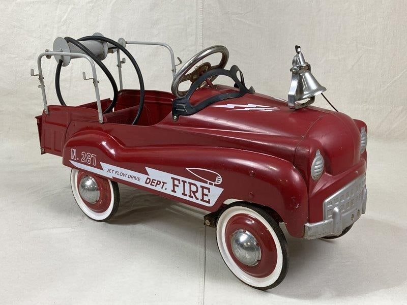 Vintage Fire Engine Pedal Car (1 of 11)