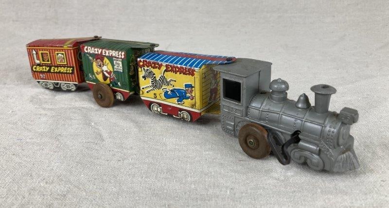 Marx Tin Crazy Express Windup Train (1 of 13)