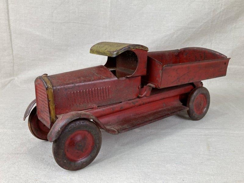 Antique Tin Toy Truck (1 of 11)