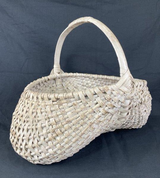 Painted Buttocks Basket (1 of 10)