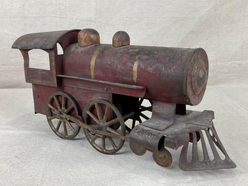 Antique Toy Steam Engine (1 of 10)