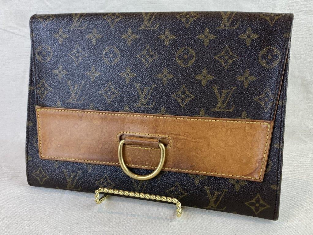 Louis Vuitton Pochette Monogram Clutch (1 of 15)