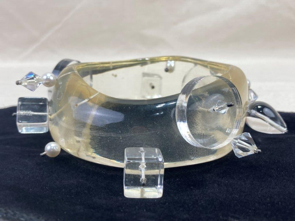 Oscar de la Renta Haute Couture Lucite Bangle (1 of 6)