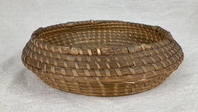 Charleston Gullah Sweetgrass Basket (1 of 7)