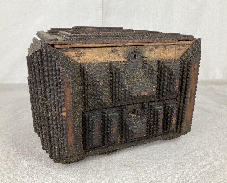 Vintage Tramp Art Box (1 of 11)