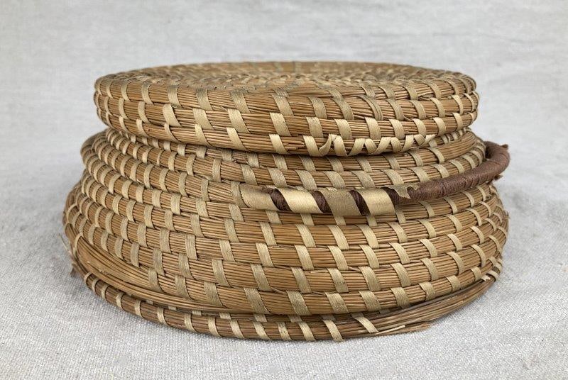Covered Charleston Gullah Sweetgrass Basket (1 of 9)