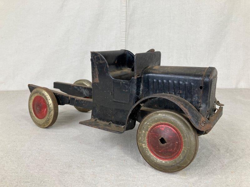 Antique Steel Truck (1 of 8)