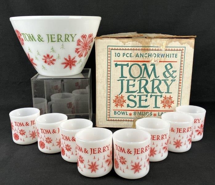 Christmas Fire King Tom & Jerry Punch Bowl and Glasses (1 of 13)