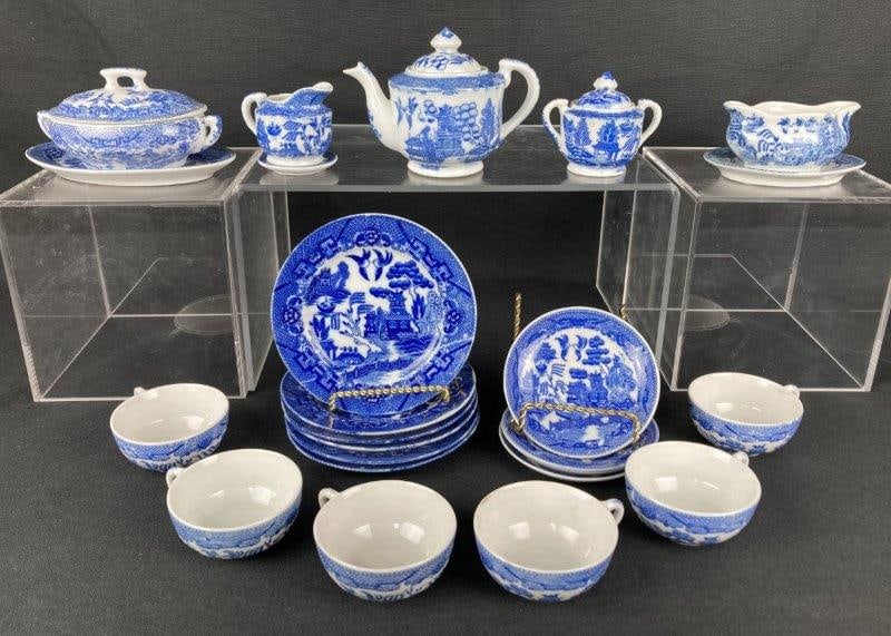 Chinoiserie Blue Willow Porcelain Dish Assortment (1 of 9)