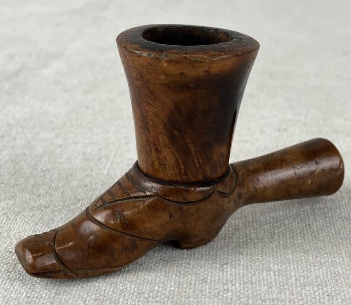 Folk Art Carved Boot Pipe (1 of 7)