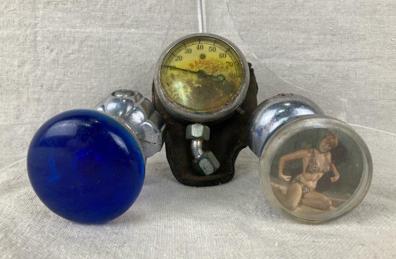 Classic Car Steering Wheel Spinner Knobs and Tire Pressure Gauge (1 of 10)