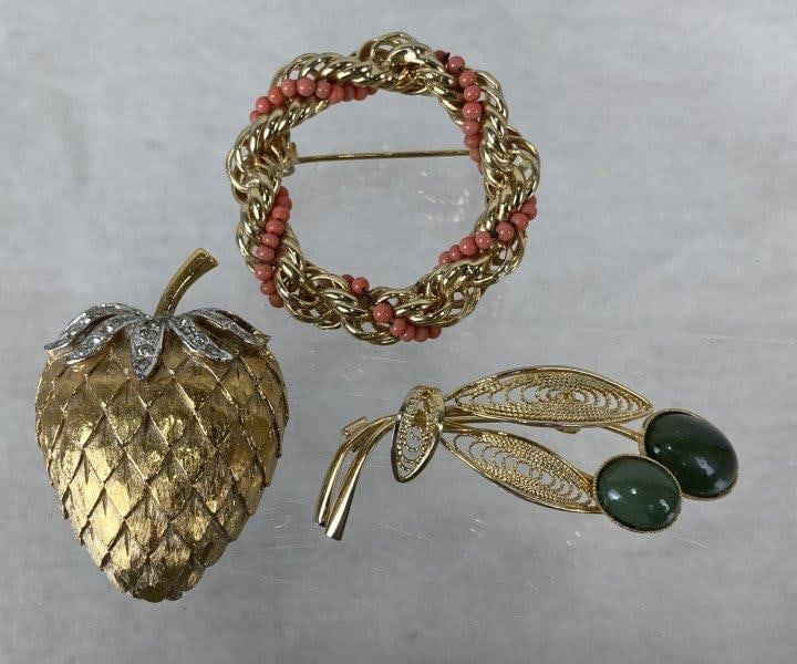Three Vintage Costume Brooches Featuring Panetta (1 of 6)