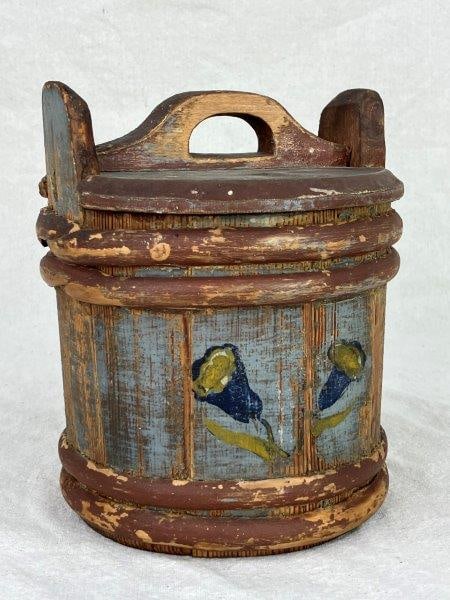 Folk Art Painted Lidded Box, 19th Century (1 of 8)