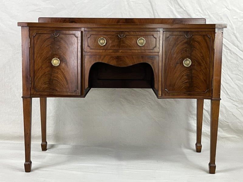 Small Georgian Sideboard (1 of 12)