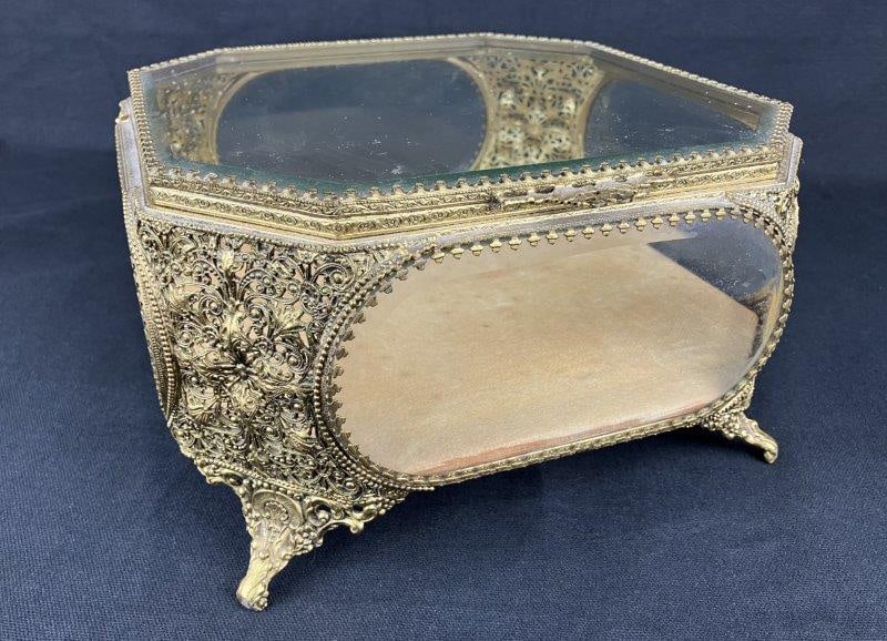 Large Reticulated Ormolu Filigree Jewelry Casket (1 of 10)