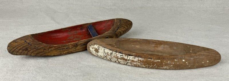 Two Folk Art Carved Canoes (1 of 13)