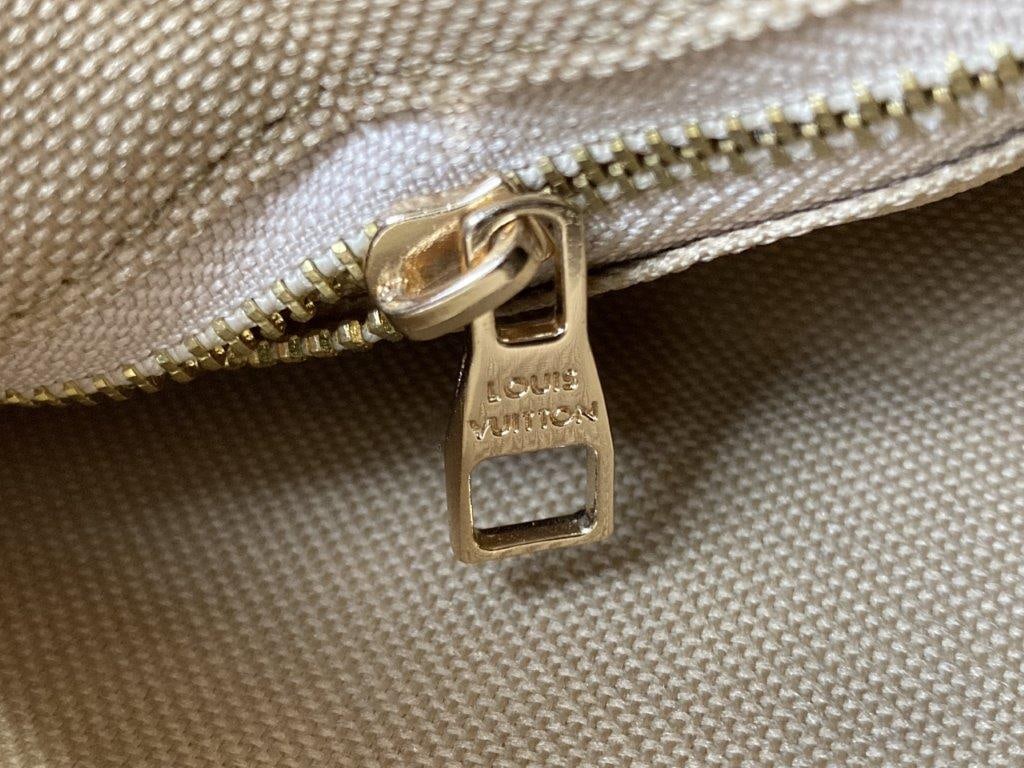 Louis Vuitton Graceful PM Shoulder Bag - 10