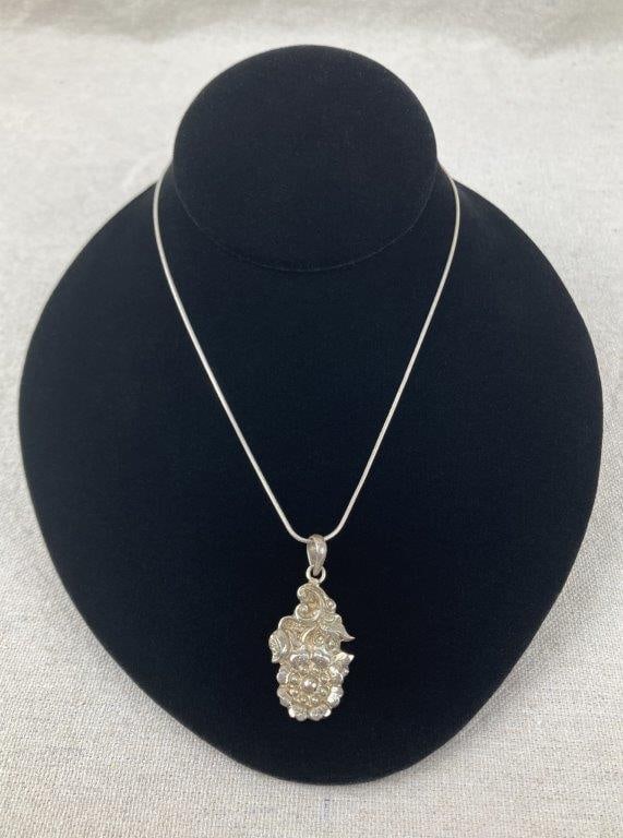 Vintage Art Nouveau Floral Necklace (1 of 4)