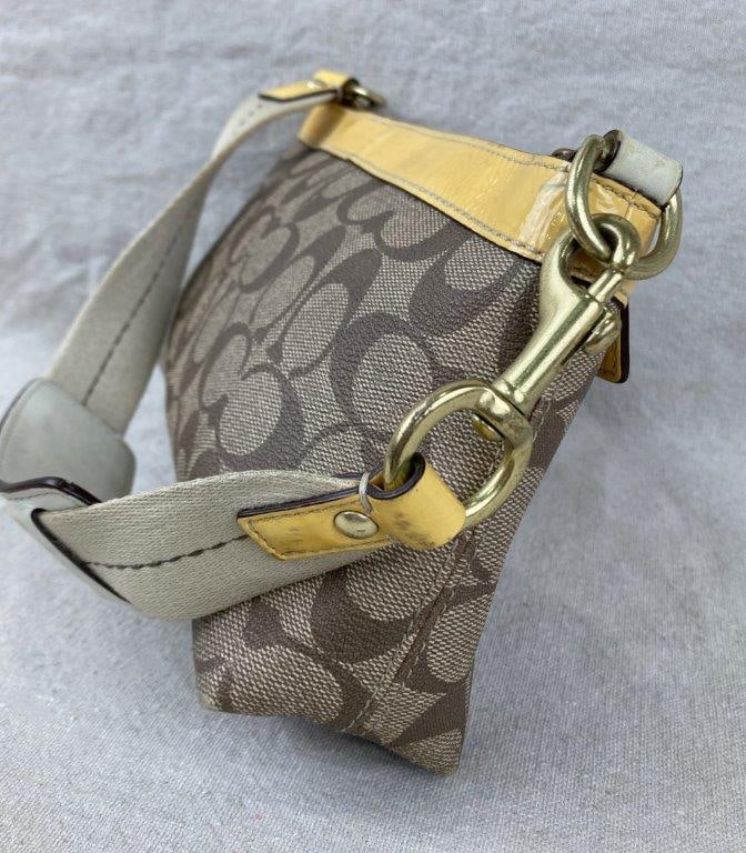 Vintage Coach Signature Stripe Shoulder Bag - 5