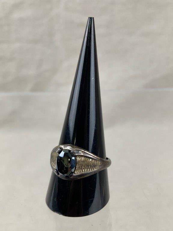 Men’s Sterling Silver and Hematite Ring (1 of 4)