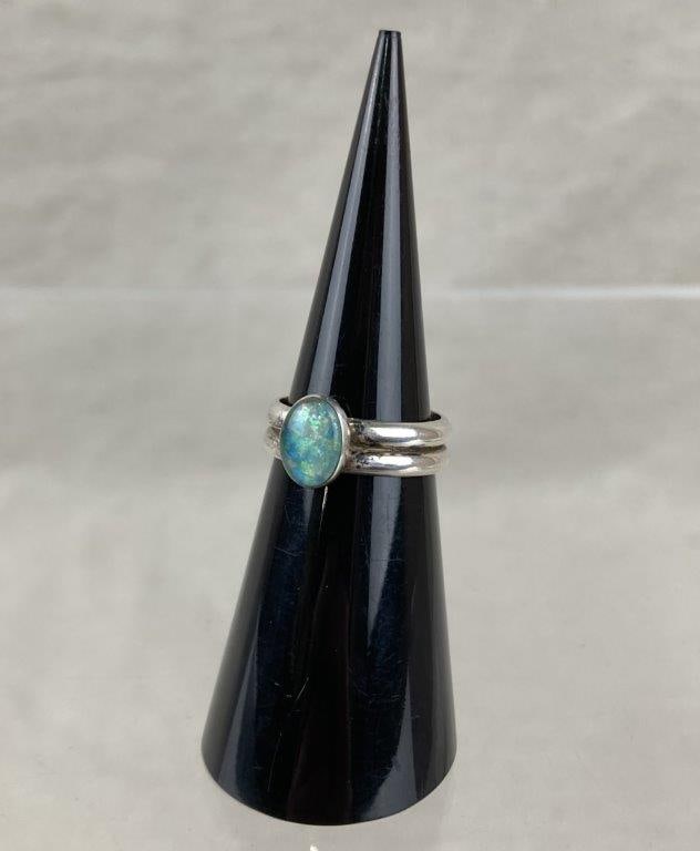 Vintage Sterling Silver Opal Ring (1 of 4)